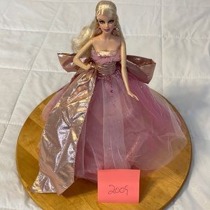 2009 Holiday Barbie doll with no box